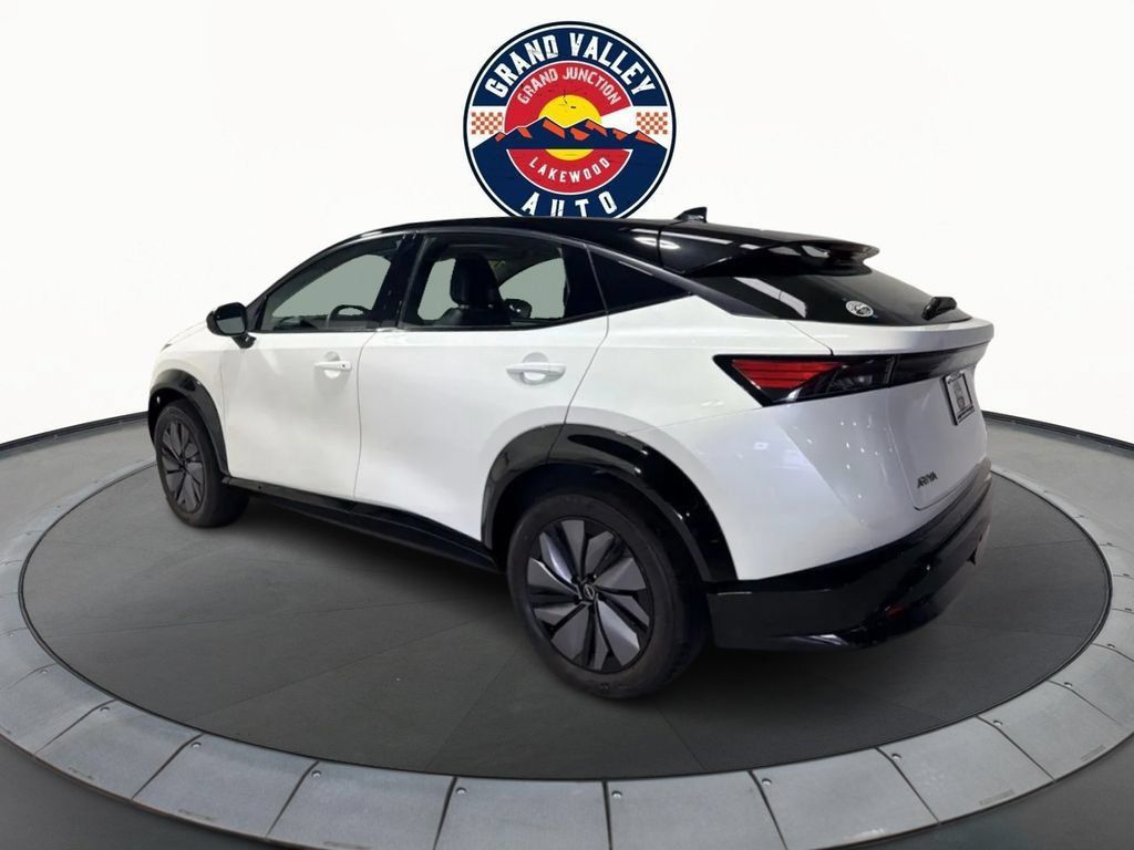 Used 2023 Nissan Ariya AWD image 7