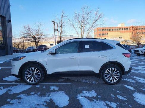 Used 2022 Ford Escape Titanium w/ Class II Trailer Tow Package image 6