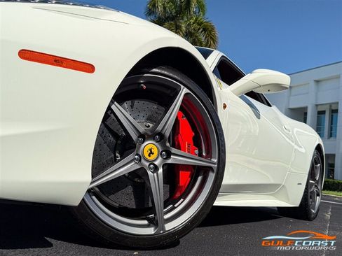 Used 2014 Ferrari 458 Italia Coupe RWD image 11
