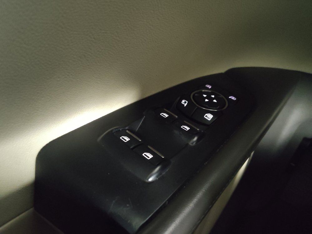 Used 2016 Lincoln MKX Select w/ Select Plus Package FWD image 27
