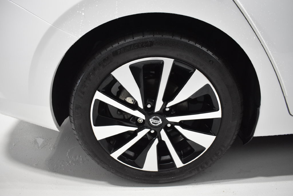 Certified 2023 Nissan Sentra SV w/ SV Premium Package FWD image 10