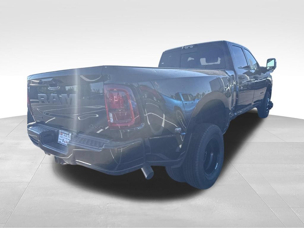 New 2027 RAM 3500 Big Horn AWD/4WD image 3