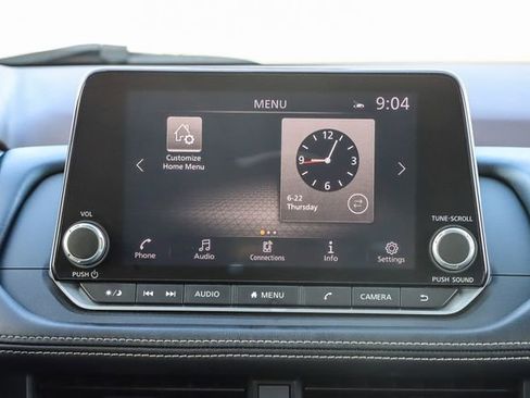 Used 2023 Nissan Rogue SV image 16