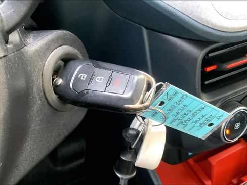 Used 2024 Ford Maverick XLT image 14