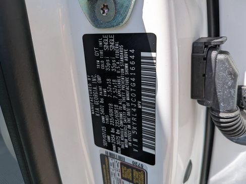 Certified 2026 Kia Sorento S FWD image 39