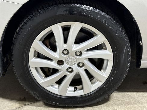 Used 2012 MAZDA MAZDA5 Sport image 25