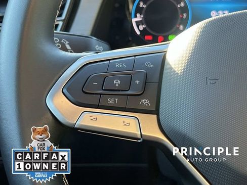 Certified 2025 Volkswagen Atlas Cross Sport SE image 18