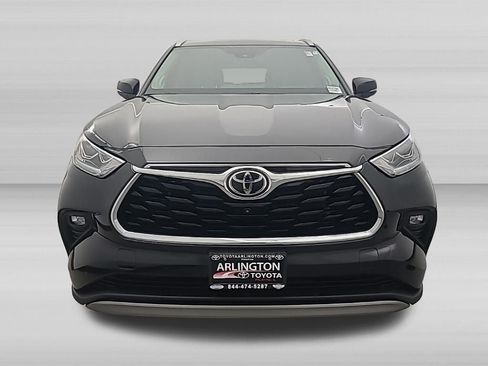 Used 2025 Toyota Highlander Platinum AWD/4WD image 10