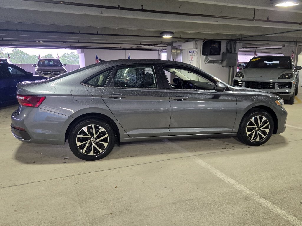 Certified 2024 Volkswagen Jetta S FWD image 7