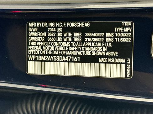 Used 2025 Porsche Cayenne Turbo AWD/4WD image 35
