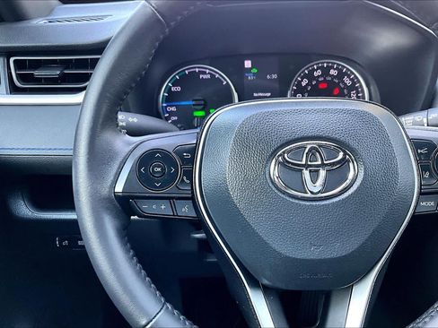 Used 2022 Toyota RAV4 SE AWD/4WD image 23