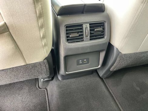 Used 2022 Nissan Rogue SV FWD image 24