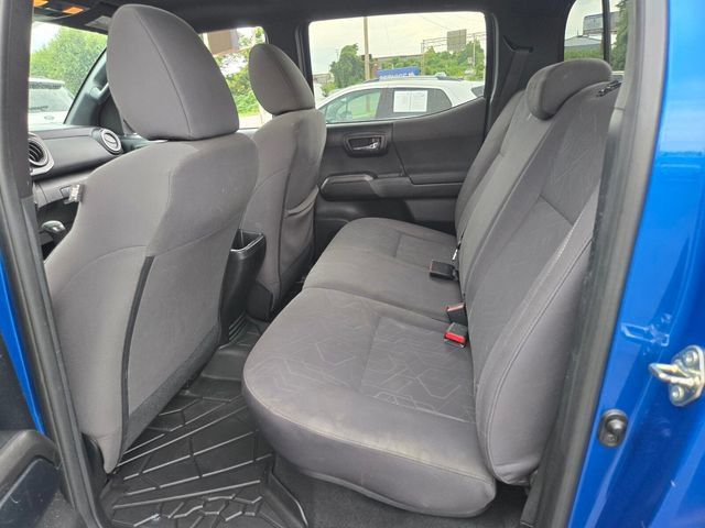 Used 2016 Toyota Tacoma TRD Sport w/ Premium & Technology Package AWD/4WD image 13