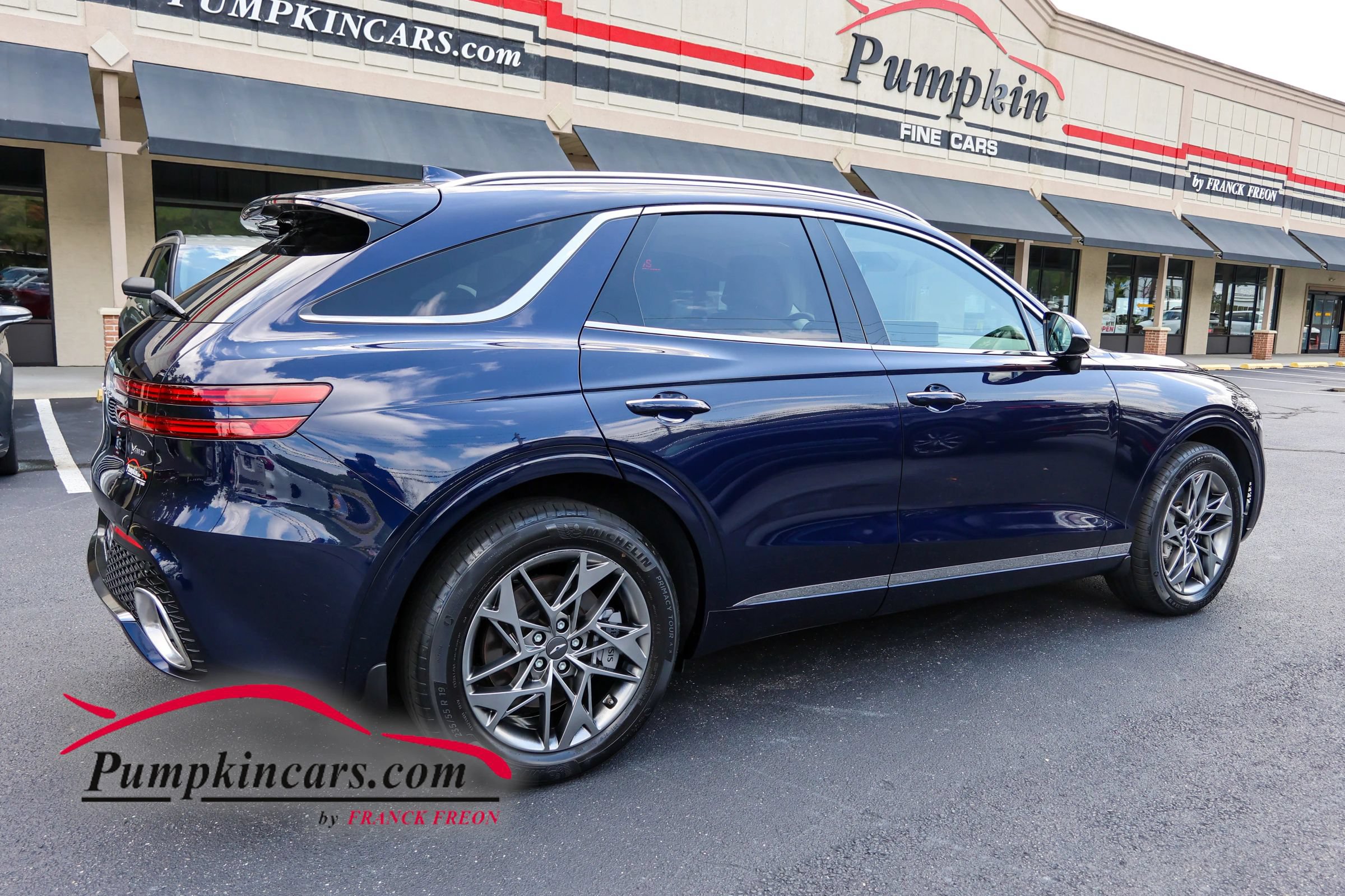 Used 2023 Genesis GV70 2.5T w/ Select Package AWD/4WD image 3