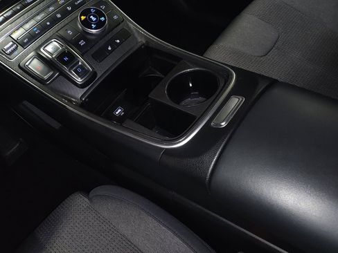 Used 2023 Hyundai Santa Fe SEL image 26