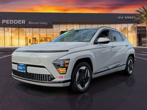 Certified 2024 Hyundai Kona Limited FWD image 2