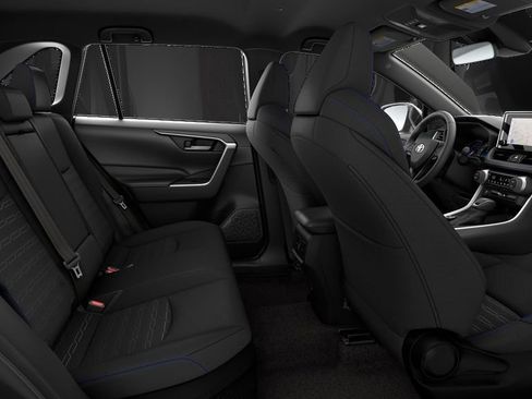New 2025 Toyota RAV4 SE image 30