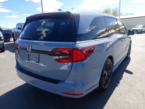 Used 2023 Honda Odyssey Sport image 4