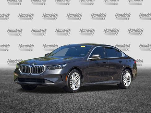 Used 2024 BMW 530i image 9