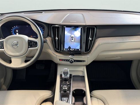 Used 2022 Volvo XC60 B5 Inscription w/ Advanced Package AWD/4WD image 11