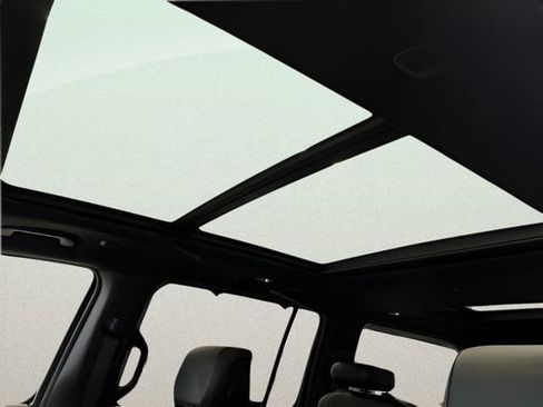 Used 2023 Jeep Wagoneer Series III w/ Premium Group I image 22