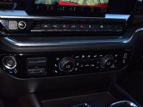 Used 2025 Chevrolet Silverado 1500 High Country w/ High Country Premium Package image 29