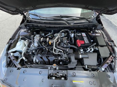 Used 2025 Nissan Altima 2.5 SV image 32