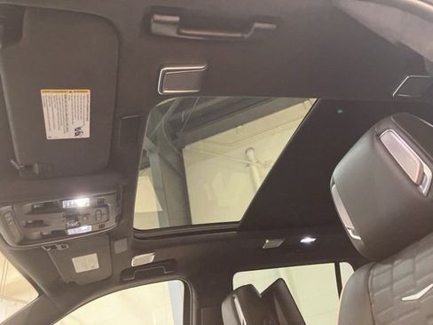 Used 2023 Cadillac Escalade Premium Luxury Platinum image 20