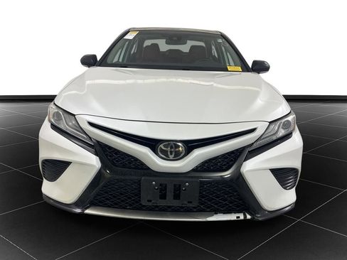 Used 2019 Toyota Camry XSE image 8