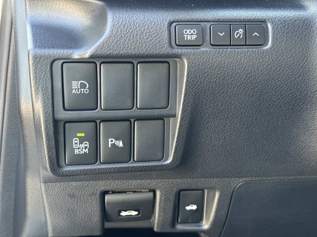 Used 2020 Lexus IS 300 w/ Premium Package RWD image 21
