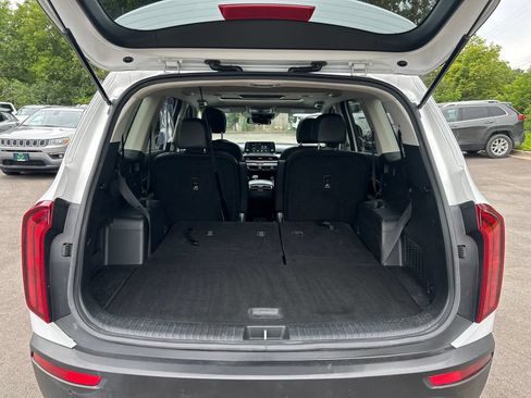 Used 2021 Kia Telluride S AWD/4WD image 16