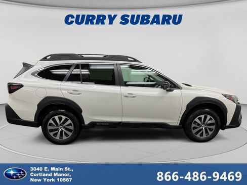 Used 2024 Subaru Outback Premium AWD/4WD image 6