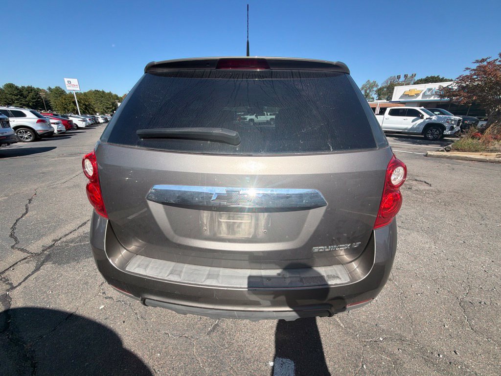 Used 2010 Chevrolet Equinox LT w/ Vehicle Interface Package FWD image 4