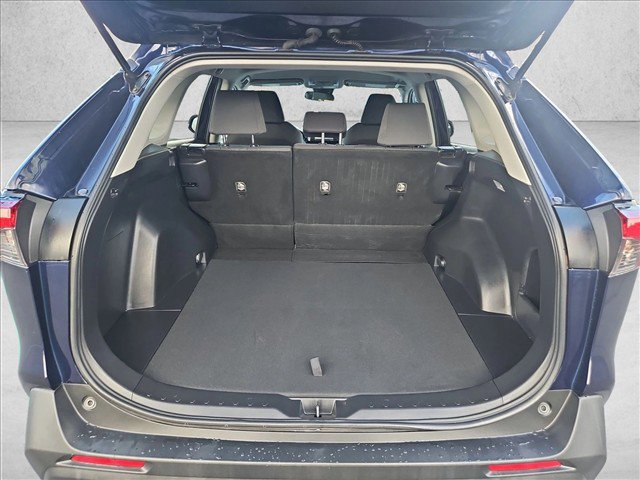 Certified 2021 Toyota RAV4 XLE FWD image 6