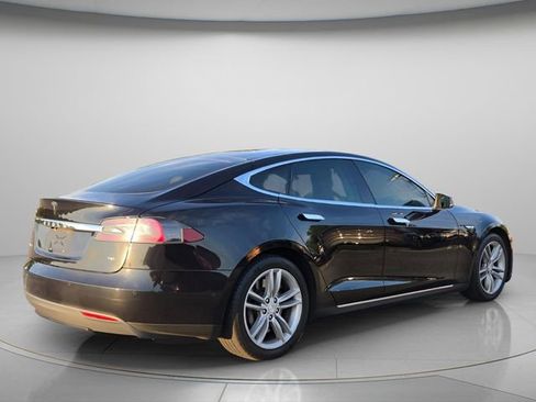 Used 2015 Tesla Model S 85 RWD image 6