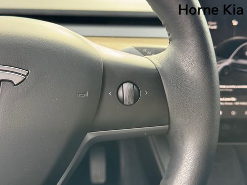Used 2023 Tesla Model 3 Standard Range image 17
