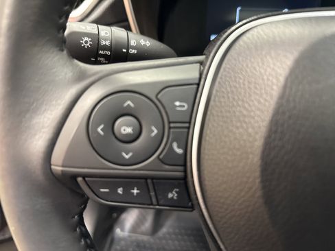 Used 2023 Toyota Corolla Cross XLE w/ Convenience Package image 32