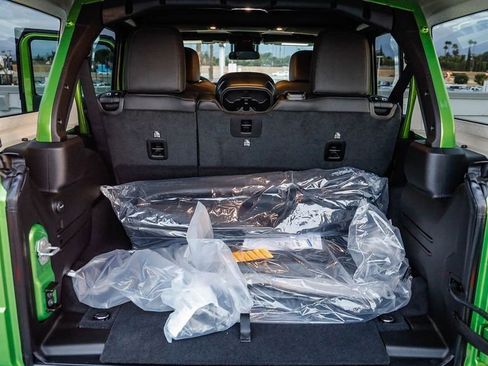 New 2025 Jeep Wrangler Unlimited Rubicon image 27