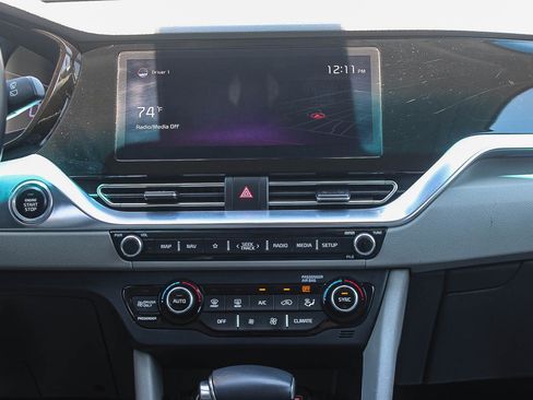 Used 2021 Kia Niro FWD image 14