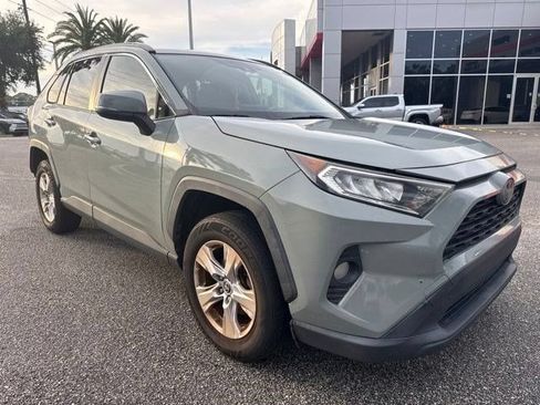 Used 2019 Toyota RAV4 XLE FWD image 6