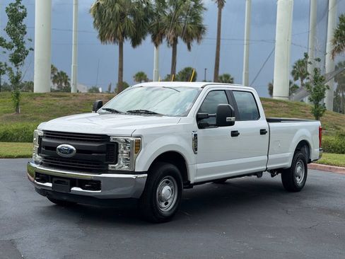 Used 2018 Ford F250 XL w/ Power Equipment Group RWD image 2