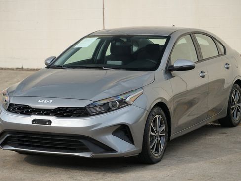 Used 2023 Kia Forte LXS w/ LXS Technology Package FWD image 39