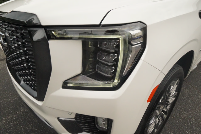 Used 2023 GMC Yukon Denali Ultimate AWD/4WD image 30