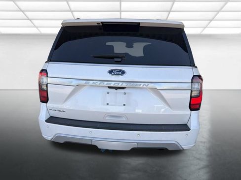 Used 2019 Ford Expedition Platinum RWD image 3