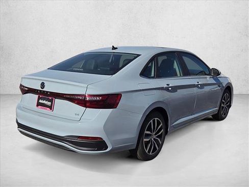 New 2026 Volkswagen Jetta SE FWD image 2