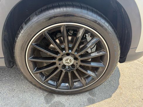 Used 2019 Mercedes-Benz GLA 250 4MATIC image 11
