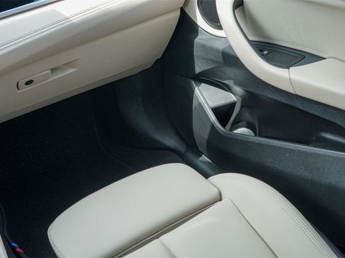 Used 2023 BMW X2 sDrive28i w/ M Sport Package FWD image 28