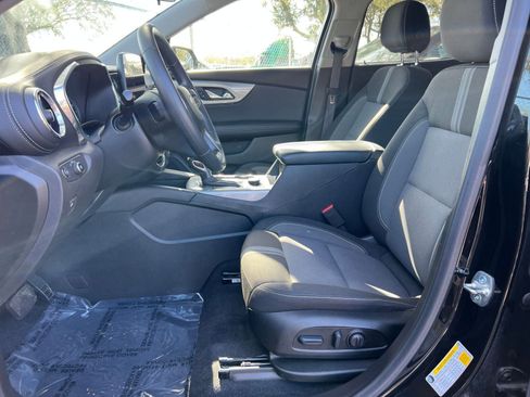 Used 2025 Chevrolet Blazer LT image 23