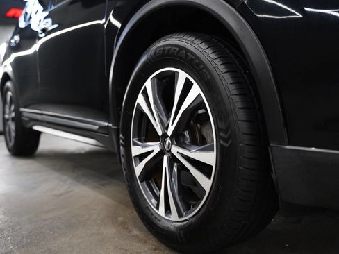 Used 2017 Nissan Rogue SL w/ SL Premium Package FWD image 9