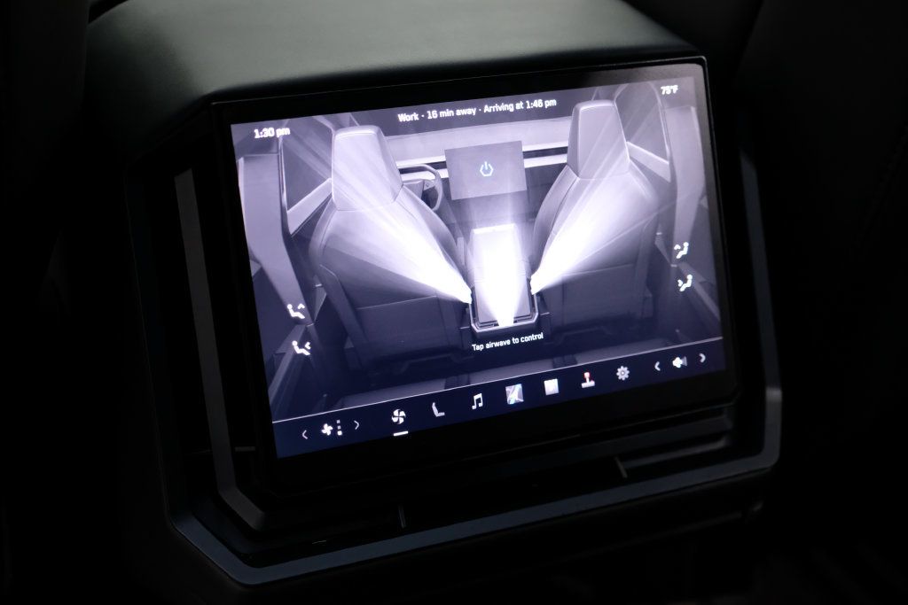 Used 2024 Tesla Cybertruck AWD Crew Cab image 37